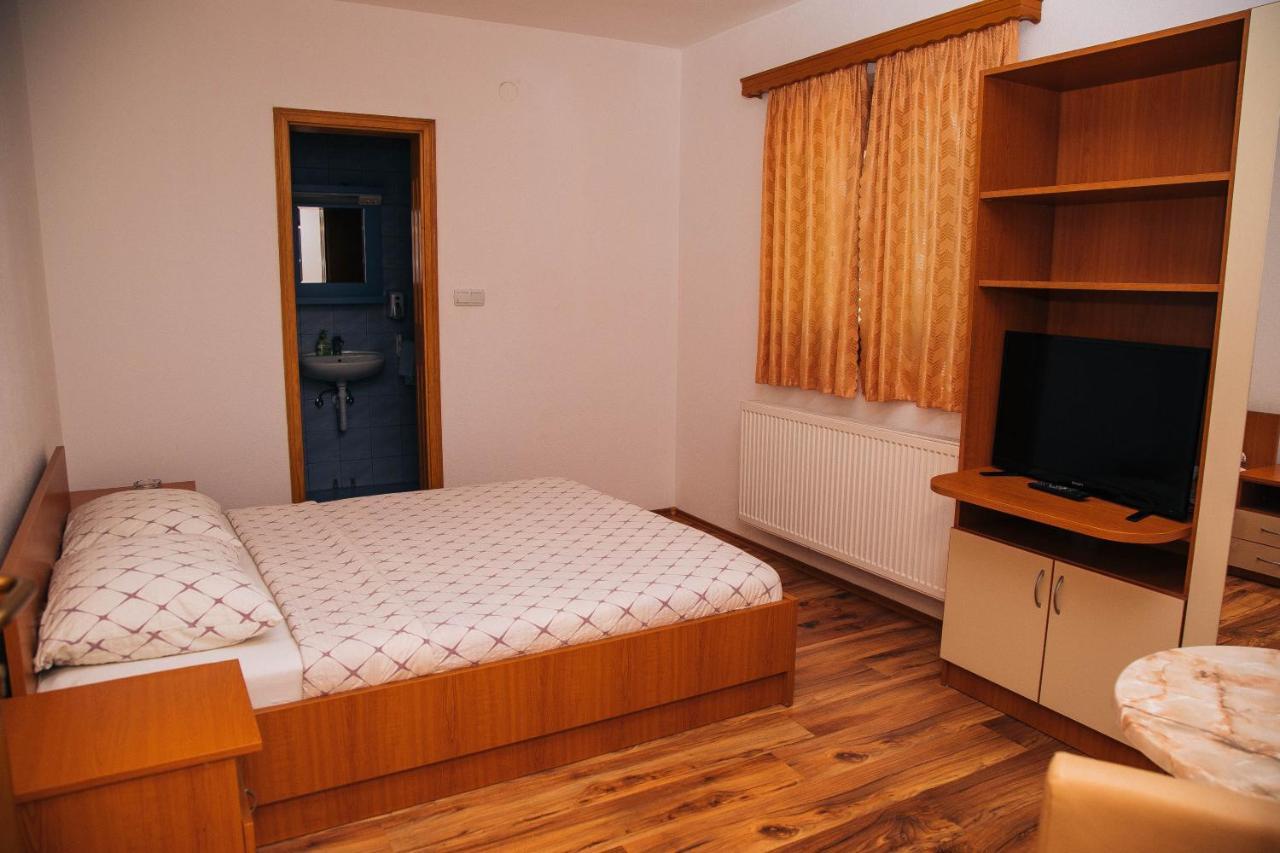 Jezero Laminci Bosanska Gradiska Exterior foto